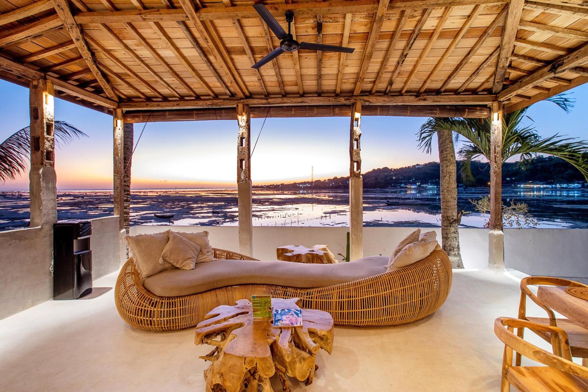 Sunset House Ceningan, 10 Person Beachview Private Villa 누사 렘봉안 외부 사진