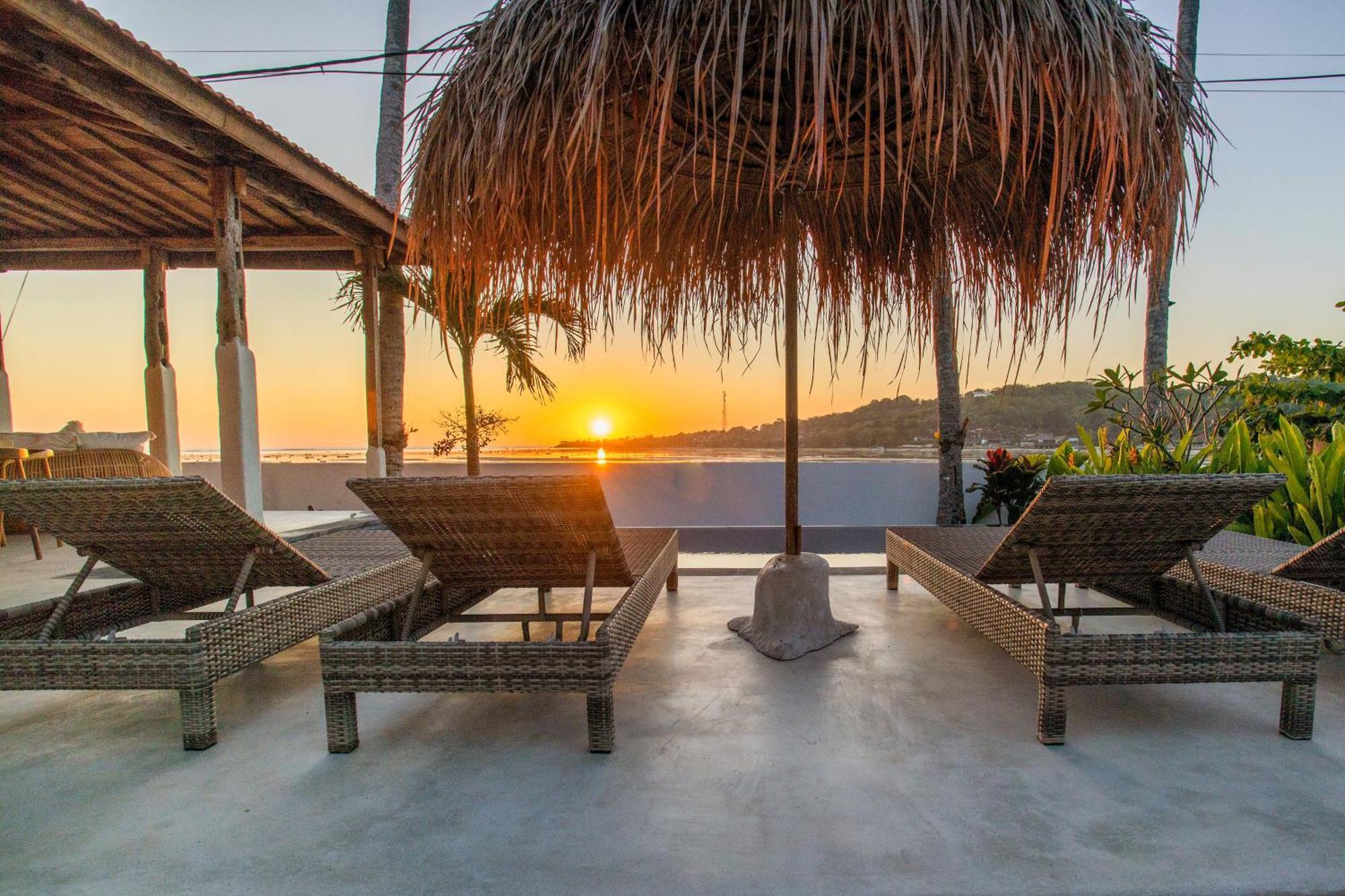 Sunset House Ceningan, 10 Person Beachview Private Villa 누사 렘봉안 외부 사진